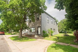 picture of grey housek-735 Conway-and its gravel driveway